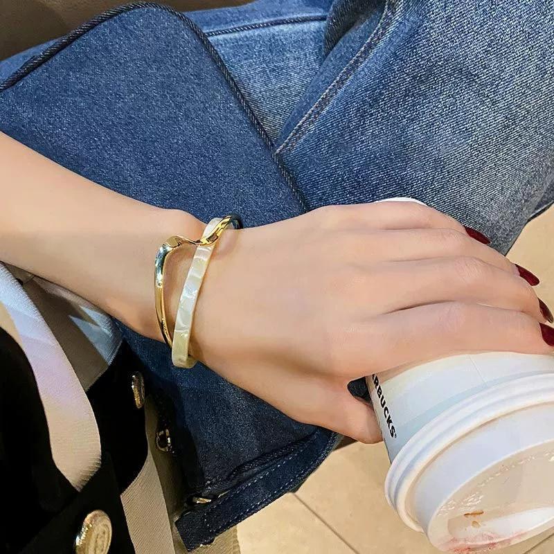 1pc Titanium Steel Metal Bracelet, able Classic Style, Stainless Steel Bracelet,Inlaid With Zircon,For Womens Daily Wear