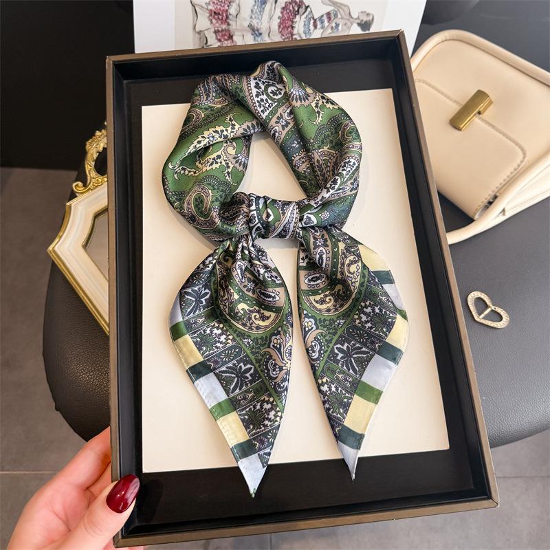 2026 New Cashew Print Bandana Square Scarf Luxury Soft Satin Stylish Versatile Neck Scarf For Women Hairbands Headscarf