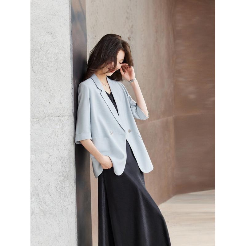 

2026 Summer Women s Short Sleeve Casual Sun Protection Jacket – High-End, Versatile, Slimming, Commuter Style. Large