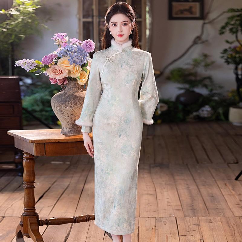 Winter Long Sleeve Cheongsam Dress Women Thick Lined Retro Style With Stand Collar Side Slit Pearl Satin Blend