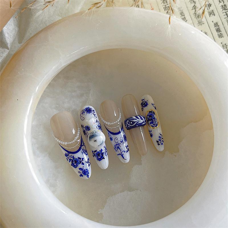 Chinese Style Blue And White Porcelain Nail Sticker Midnight Blue Floral Ceramic Nail Art Decal Slef Adhesive Diy Manicure Salon