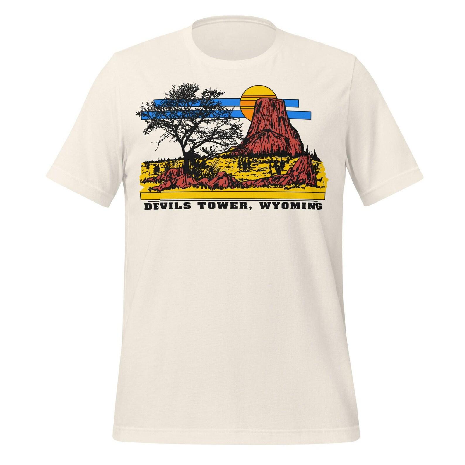 Retro Devils Tower Wyoming T-Shirt - Soft Cotton Graphic Tee XL