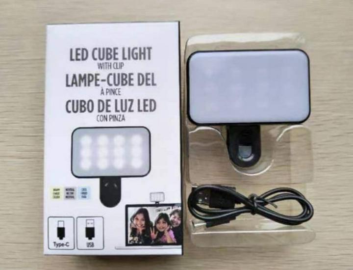 Portable LED Photo Light for Mobile Photography