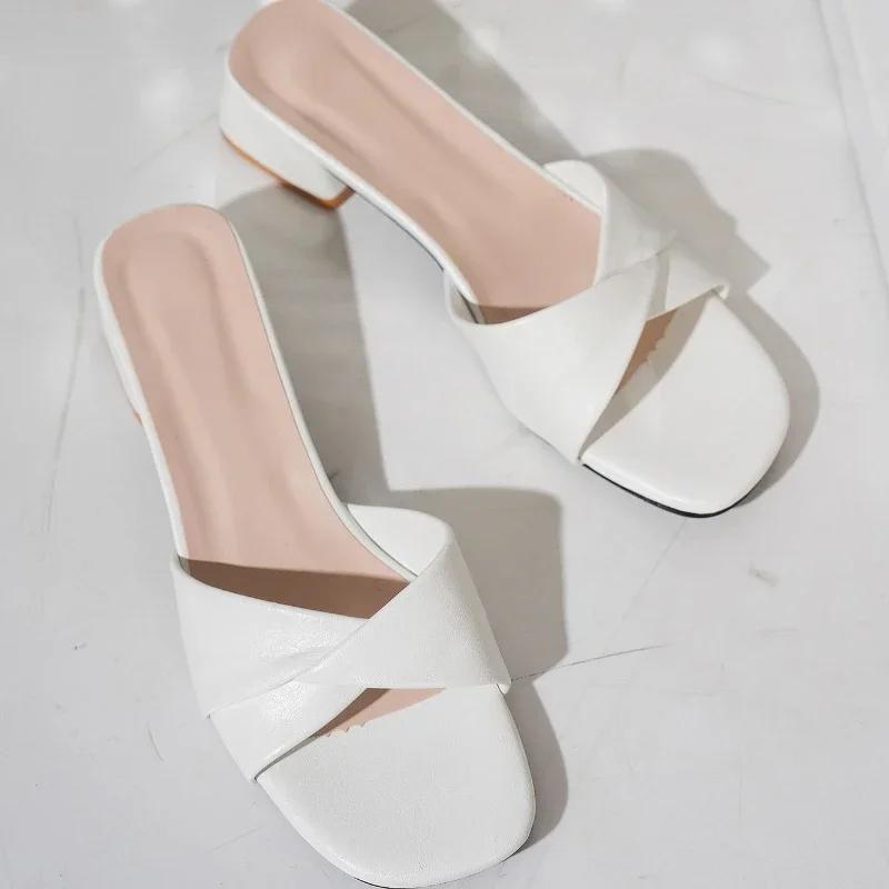 2025 Summer New Fashion Open Toe Solid Color Simple Leather Surface Versatile Color Large Slippers Square Heel Shoes Women