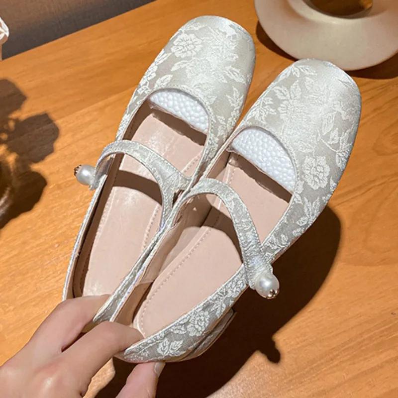 Fashion 2025 spring Women's Outdoor Mary Jane Shoes Chinese Style Square Toe Embroidery Jacquard Designer Walking Shallow Ladies Flats