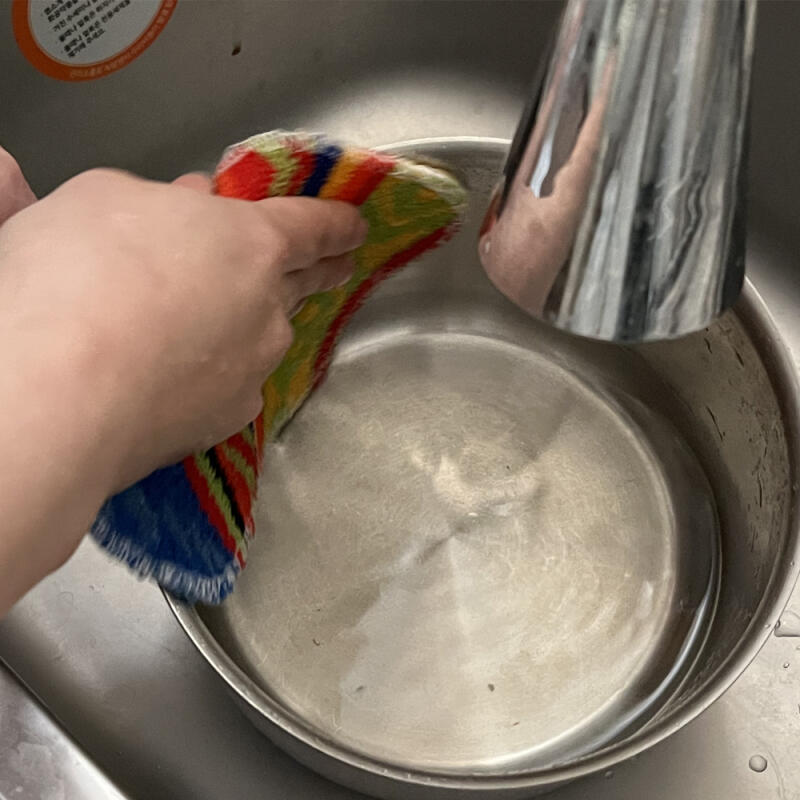 Polish multipurpose scrubber