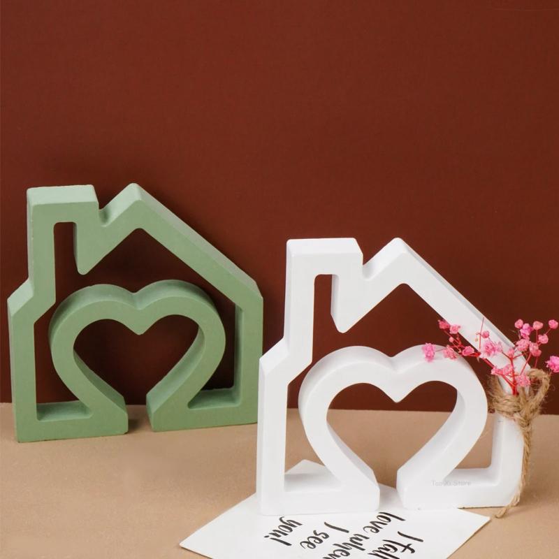 DIY Heart House Candlestick Silicone Mold Houses Ornament Making Mould Plaster Resin Candle Holder Crafts Casting Molds Home