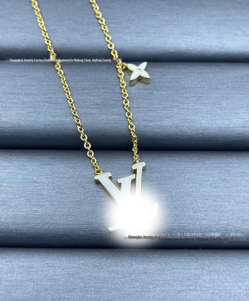 European Donkey V Necklace Set: High Version Enamel Flower Letter Clavicle Chain - Versatile & Fashionable