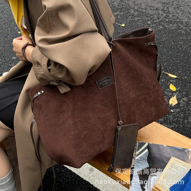 Suede bag women's large capacity 2025 new autumn and winter matte retro shoulder bag commuter tote bag