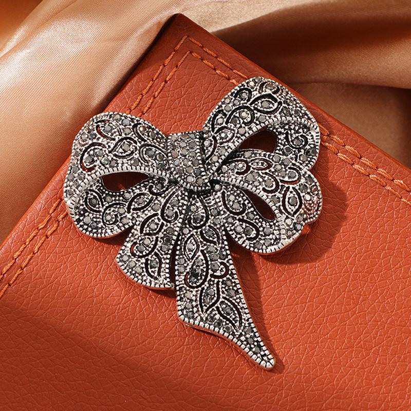Luxury Rhinestone Bow Brooches For Women Unisex Knot Pins Event Party New Vintage Gifts Backpack Decoration Clothes Accessories