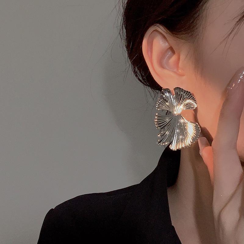 Exaggerated Personality Earrings Ginkgo Biloba Earrings Senior Sense of Temperament Versatile Earrings Earrings Earrings