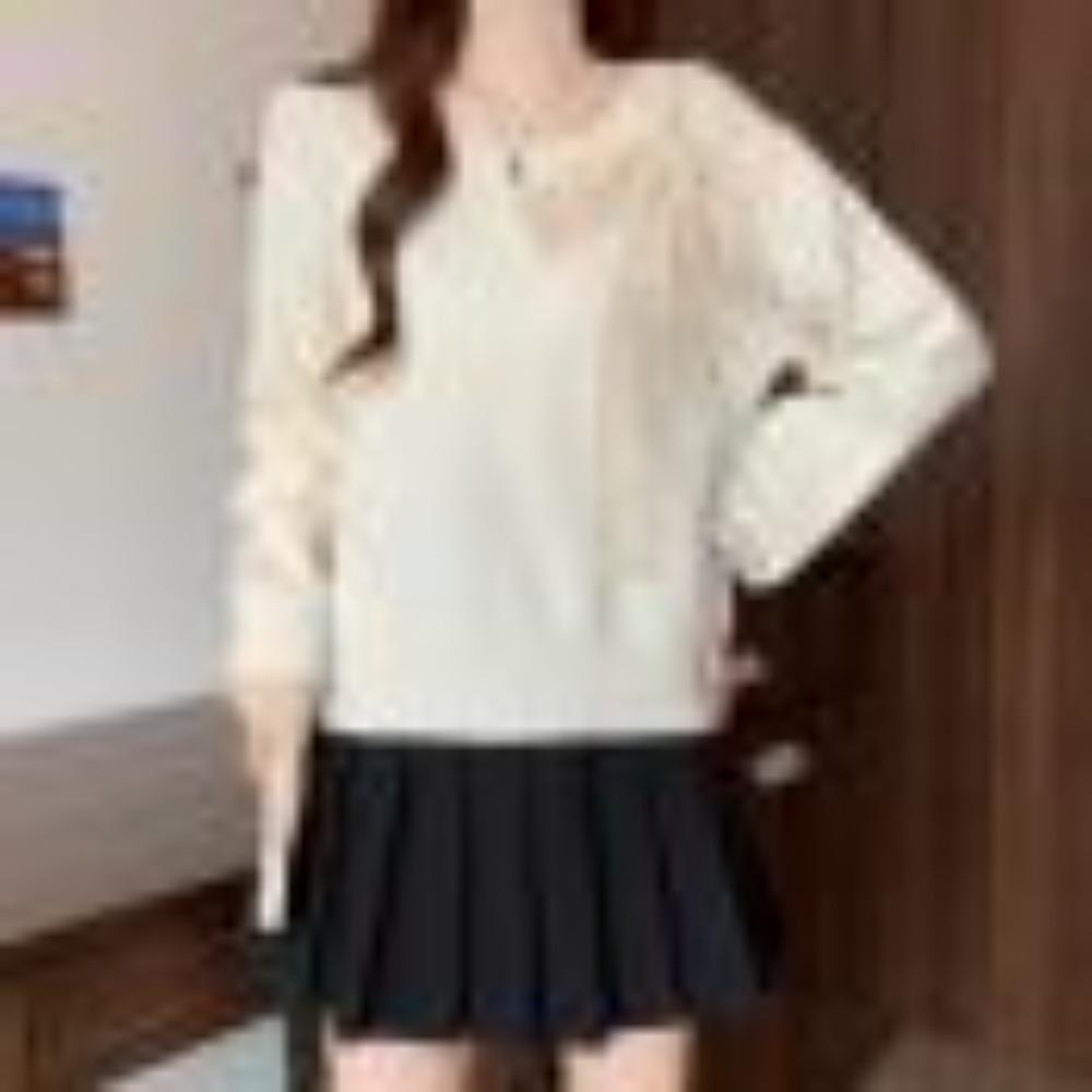 The New Autumn Casual, Stylish and Versatile Lace Patchwork Commuting Sweet Knitted Sweater, Square-neck Sweater for Women