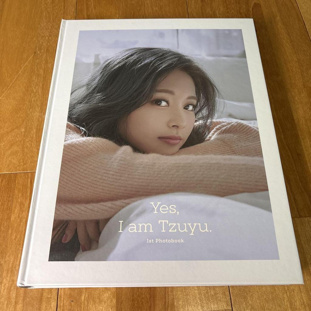 [USED] TWICE Tzuyu Photobook Album Yes, I am Tzuyu