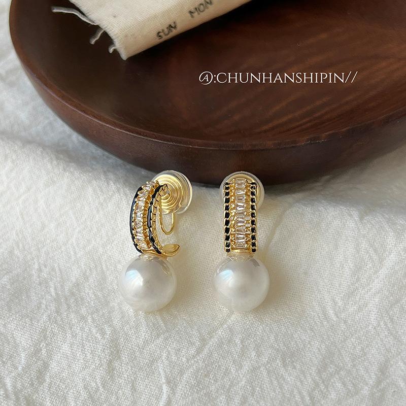Exquisite Simple Dripping Oil Zircon Ear Clips Without Ear Holes Mosquito Coil Disc Fashionable Versatile High-end Temperament Earrings