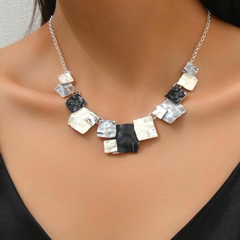 Alloy Geometric Pendant Necklace Women Elegant Necklace Multifuntional Clavicle Necklace Alloy Texture for Office Party