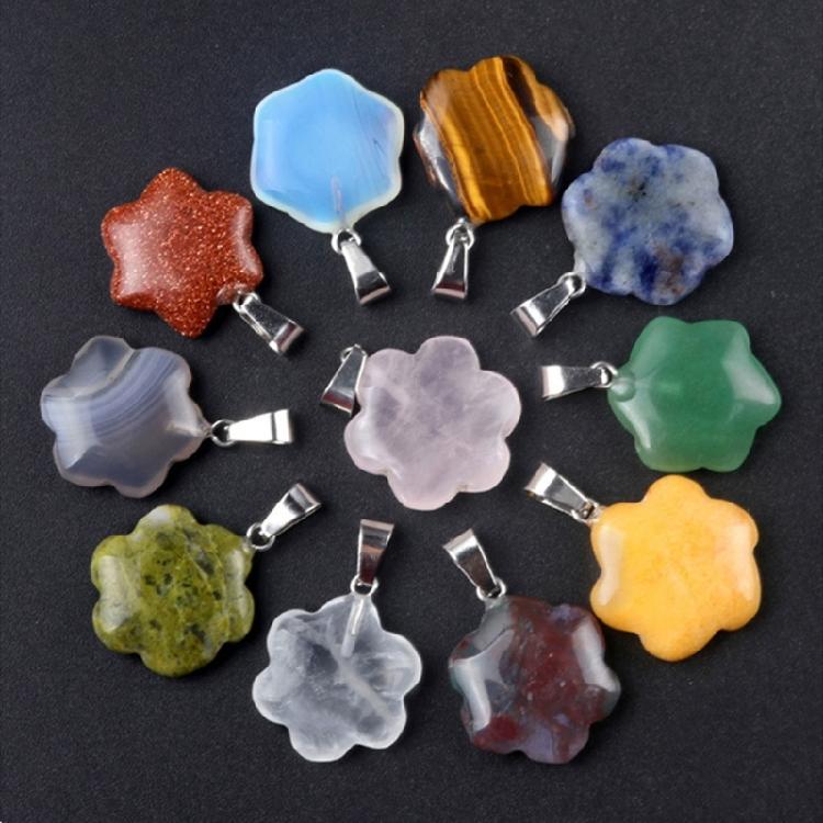 Artistic Crafted Flower Crystal Pendant Set Natural Stone Flower Pendant Charm For Handmade Jewelry And Necklace