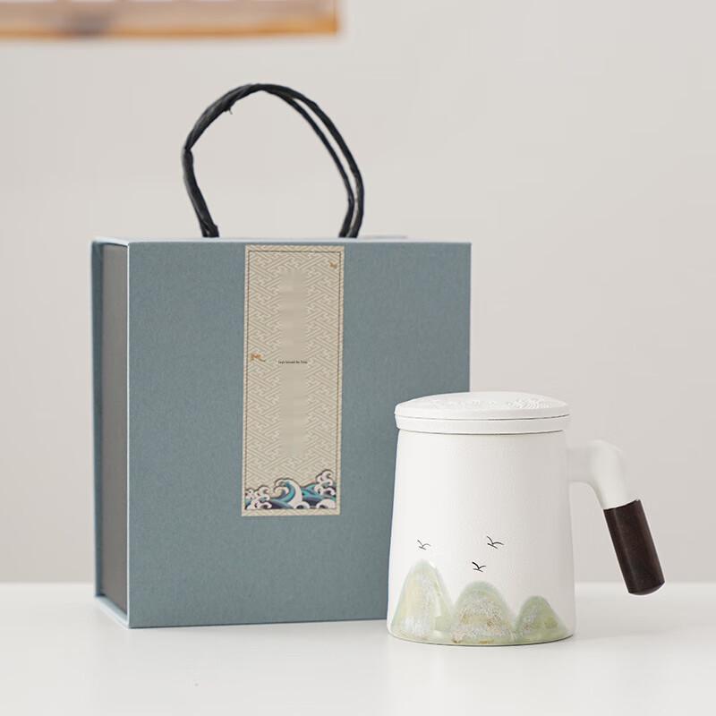 Zhishi Yuanshan Ceramic Tea Cup with Wood Handle