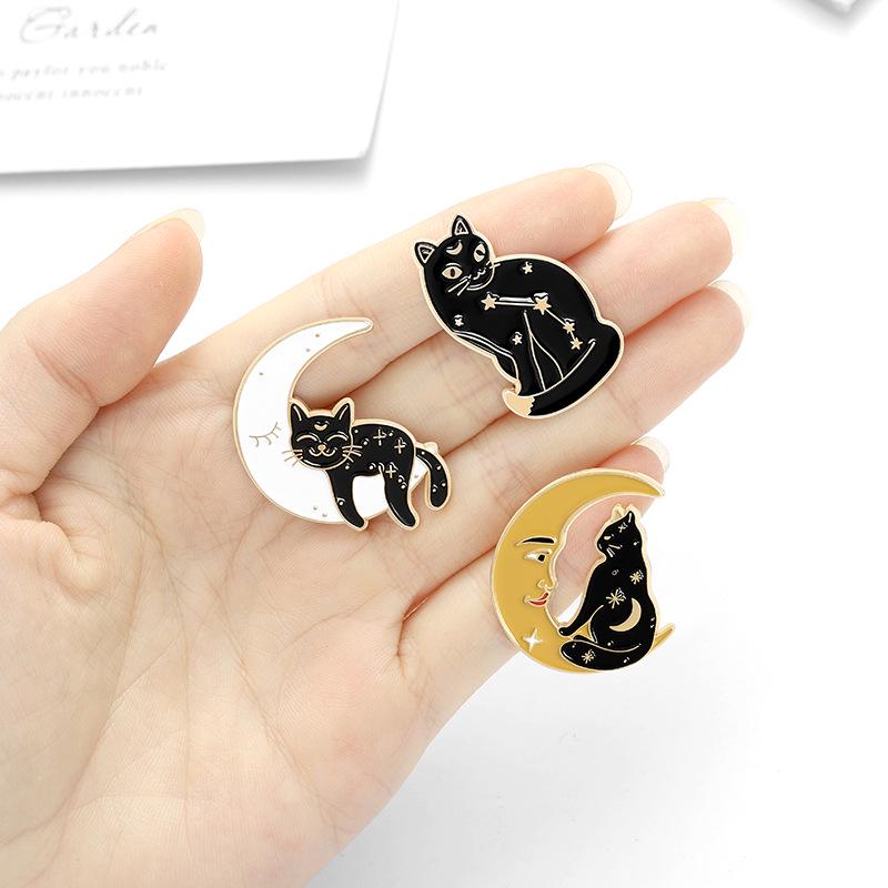 Süße Cartoon Schwarze Katze und Mond Emaille Brosche Pin