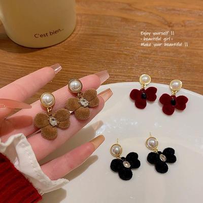 925 Silbernadel Herbst/Winter Beflockte Schmetterling Perlenohrringe für Damen - Trendig, Vielseitig, Netz-Promi-Stil