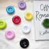 Handy-Ständer mit knopfförmigem Ringhalter – Niedlicher Cartoon Mini-Knopf Pop Socket, Kompatibel mit IPhone & Android-Handys, Perfekte Geschenkidee!
