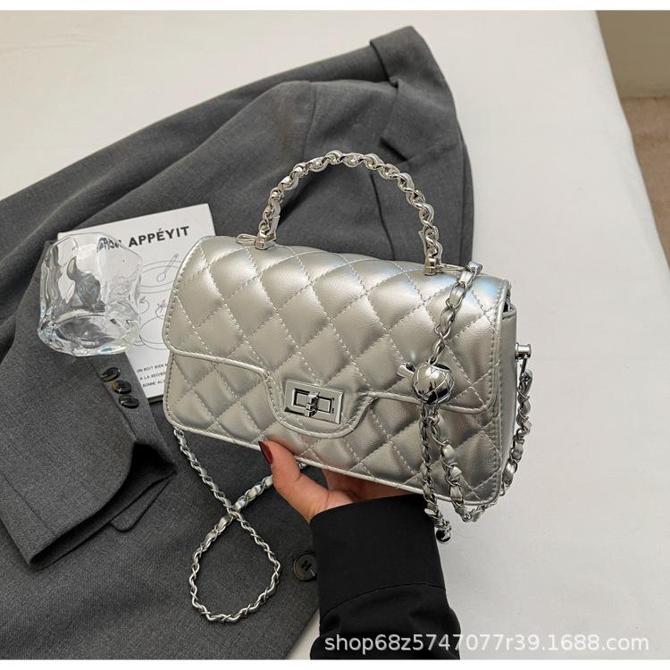 

Rhombus embroidered thread bag 2025 new versatile small square bag high-end women s handbag fashion chain messenger bag серебряный