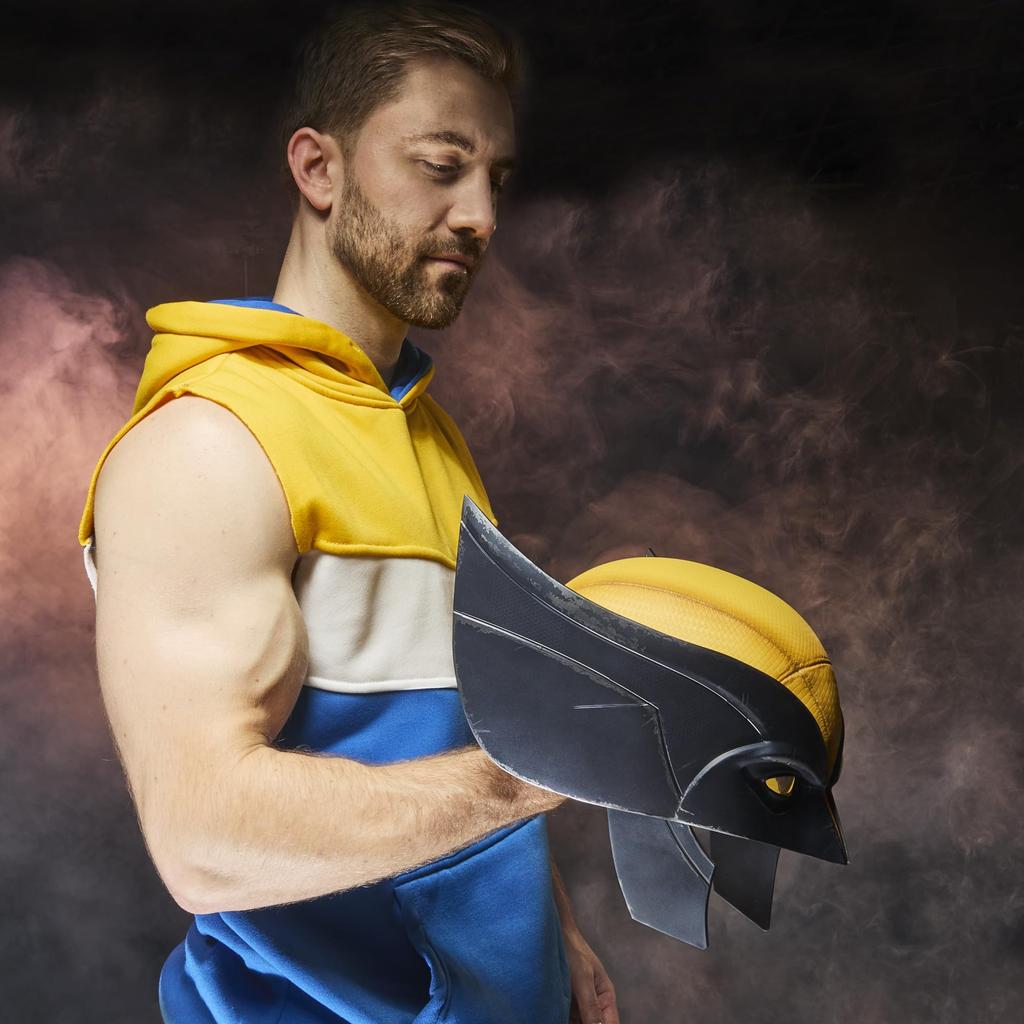 Hasbro Marvel Legends Series Wolverine Premium Roleplay Mask, Movie Gear, Adult Collectible Item G0646 (Authentic)