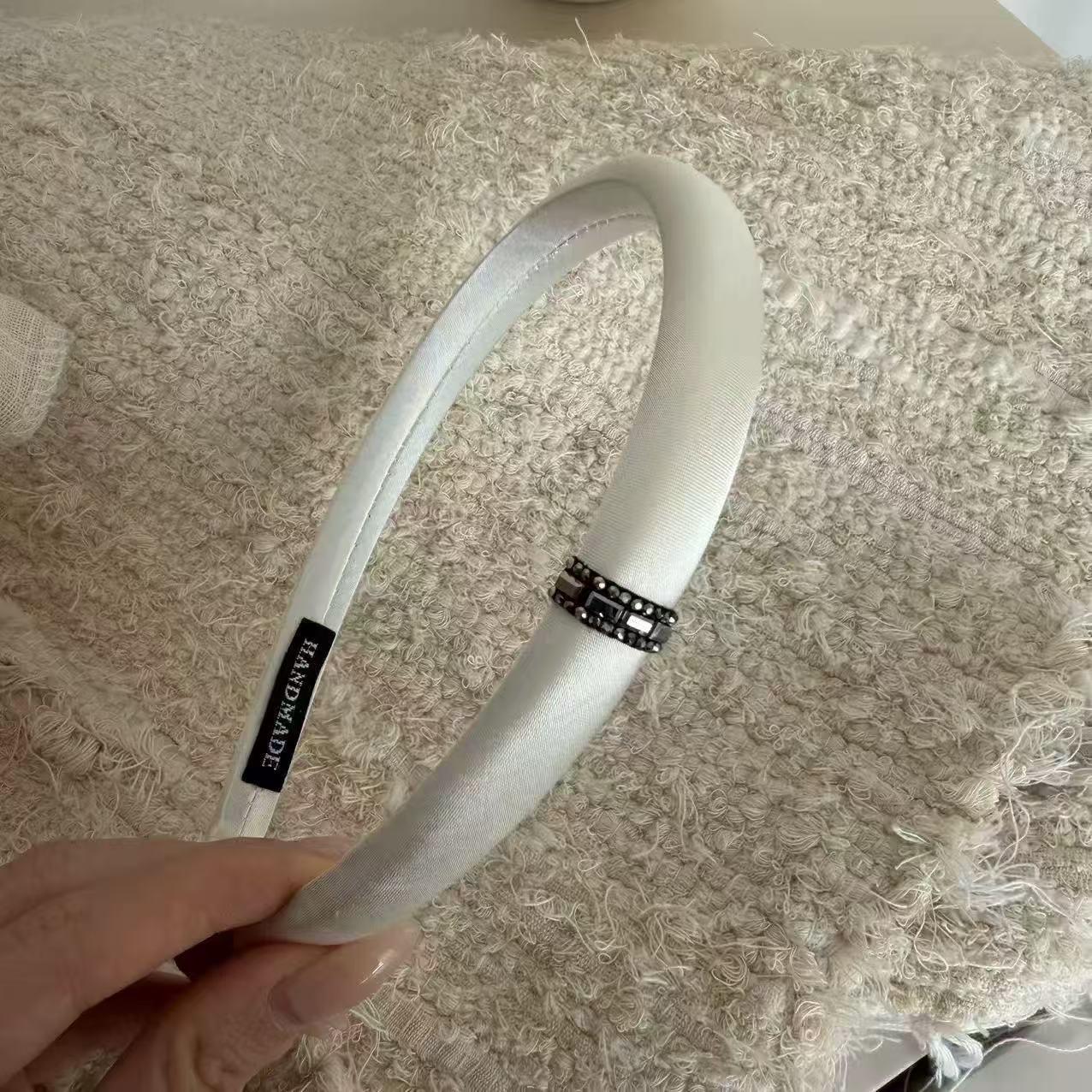 

Корейская ретро повязка на голову со стразами - Элегантный, легкий аксессуар для волос для девочек