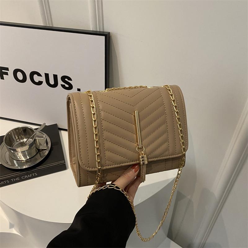 Modern Womens Spring Trendy Shoulder Bag Sleek Crossbody Purse With Versatile Colors And Design