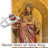 Krásně zpracovaný otevřený prsten s Nejsvětějším Srdcem Ježíšovým, zdobený kreativním trnitým červeným srdcem z umělého křišťálu, šperk