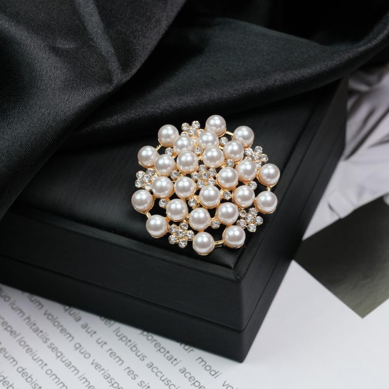 1Pcs Lady  Flower Brooches Exquisite Pearl Sunflower Brooches Lapel Pin Corsage Coat Wedding Jewelry For Women