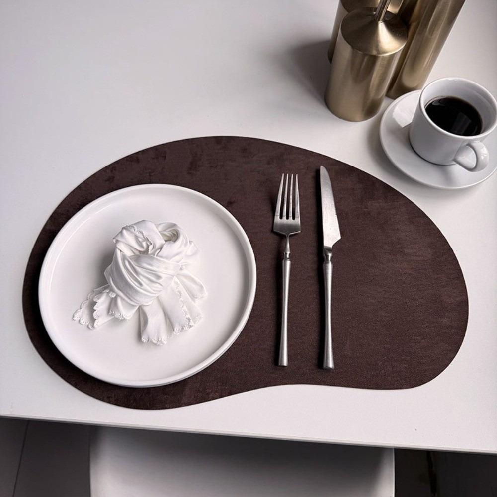 Cashew Shaped Leather Placemat Nordic Faux Velvet Decorative Table Mat Thermal Heat Resistant Double-sided 44x30cm