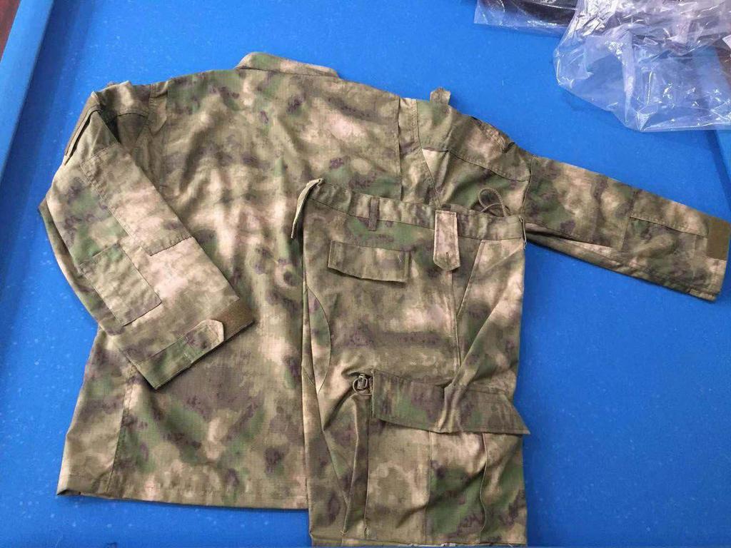 Men's Wear-Resistant Black Camouflage Tactical Suit for Spring/Autumn
