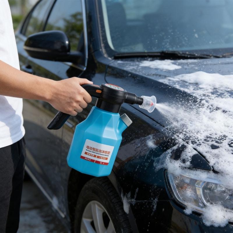 Strong Auto Pressure spume Applicator 2L Capacity Long Lasting For Vehicle And Yard Use