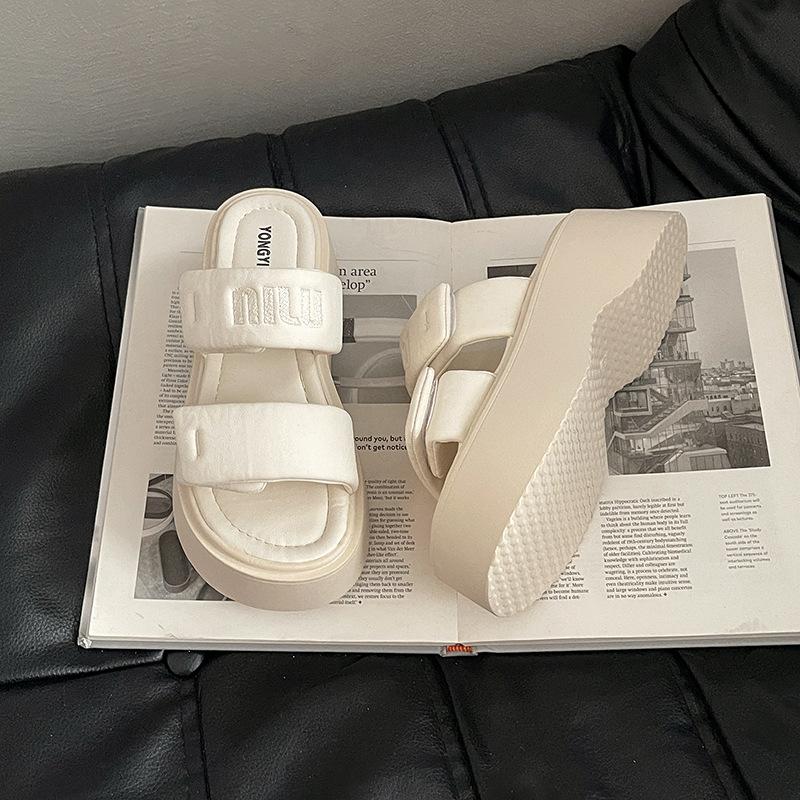 

Модные синие босоножки на платформе с липучками, женская верхняя одежда, лето 2025, новые нескользящие пляжные туфли, тапочки 40 бежевый