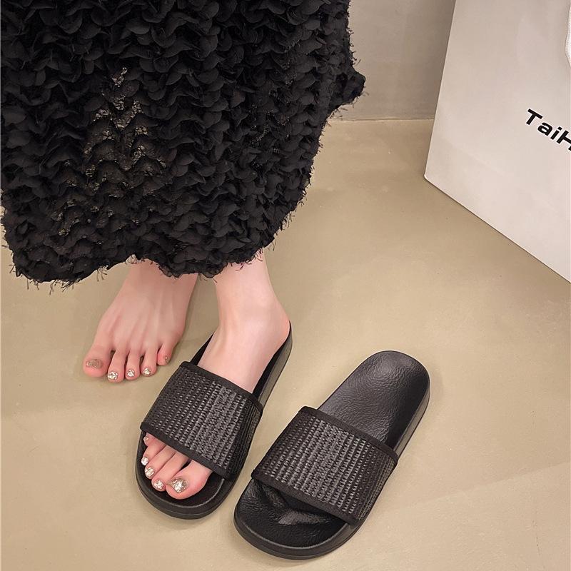 Slippers Women's Summer Wear New Fashion Casual Thick Bottom Non-slip Beach Couple Beach One-word Drag