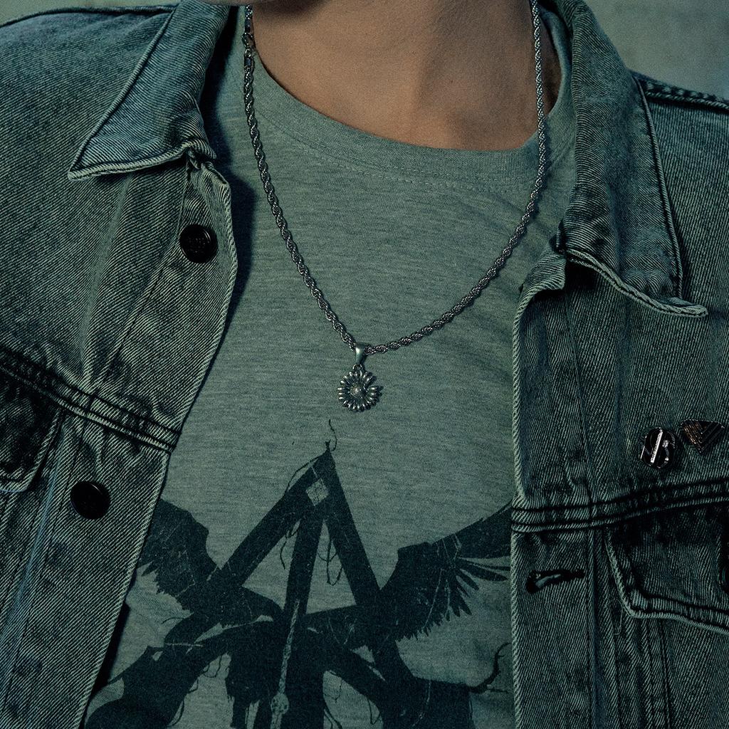 Silvertag Daisy Necklace Stn 25Ssr5