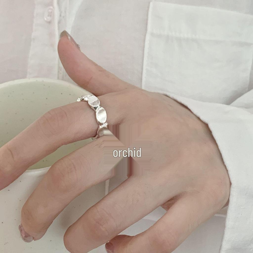 Elegant Geometric Oval Ring: Brushed Matte, Adjustable, Stackable Women’s Finger Ring