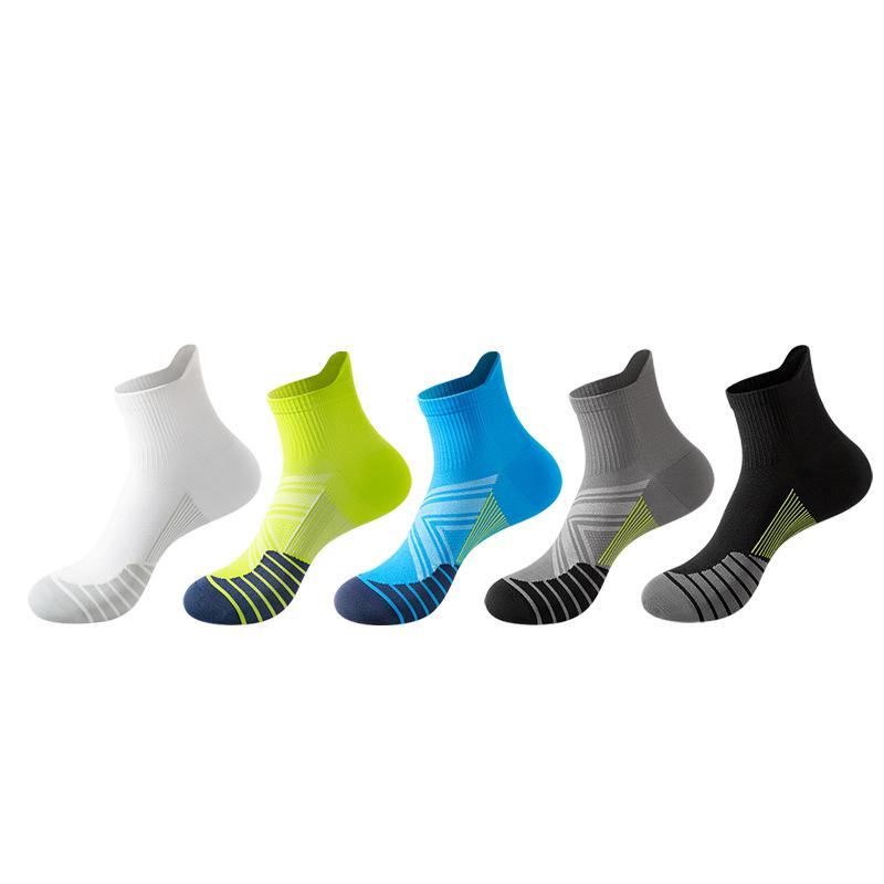 Quick-Dry Breathable Men's Mid-Calf Sports Socks for Running and Fitness