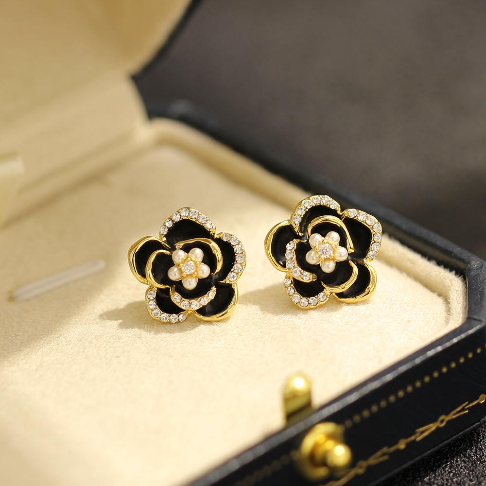 Classic black red oil drop rose stud earrings temperament diamond set imitation pearl flower 925 silver needle earrings women's