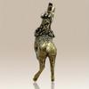 Ornamento de veado Estátua de veado em miniatura Estatuetas em miniatura Sika Decoração de mesa de latão maciço Ornamentos de escultura de veado
