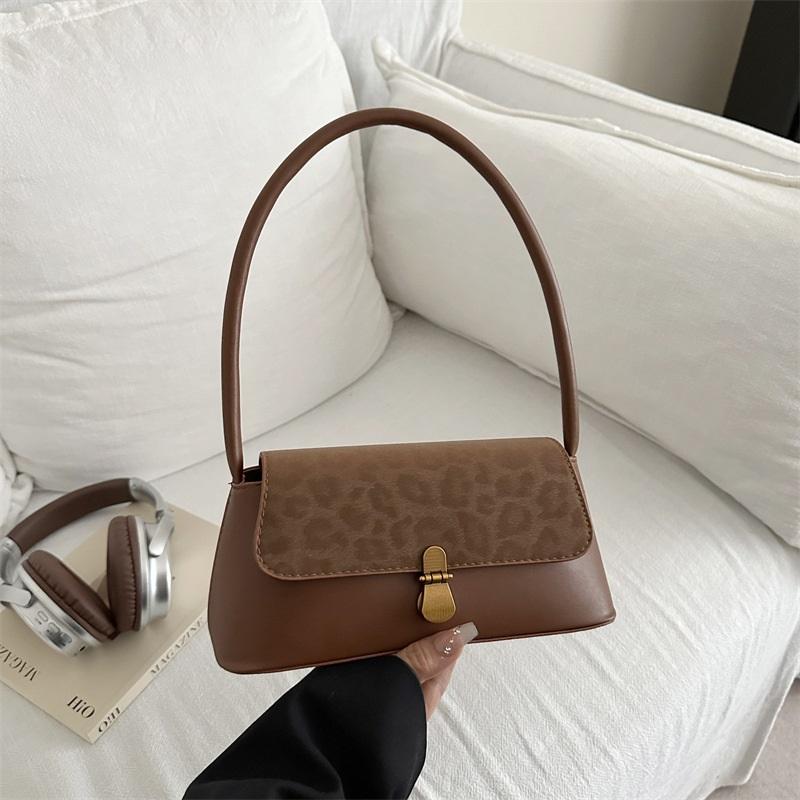 Retro Niche Bag Women's Baguette Bag Versatile Super Popular Bag Armpit Bag Shoulder Bag