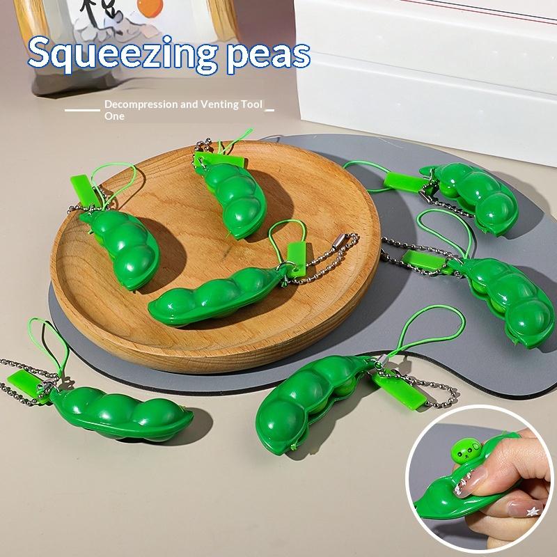 Stress-Relieving Edamame Toy Squeeze Pea Keychain Cute Stress-Relieving Toy Keychain