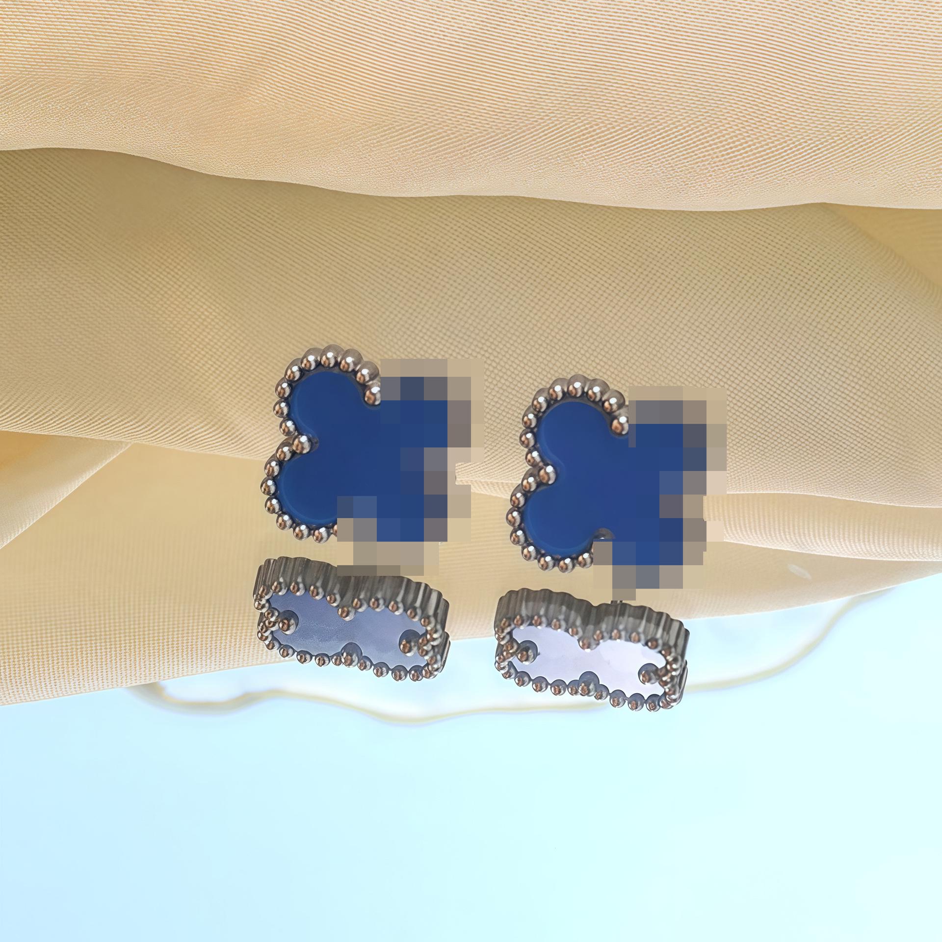 Роскошные Невыцветающие Стальные Серьги-Гвоздики в виде Четырехлистного Клевера