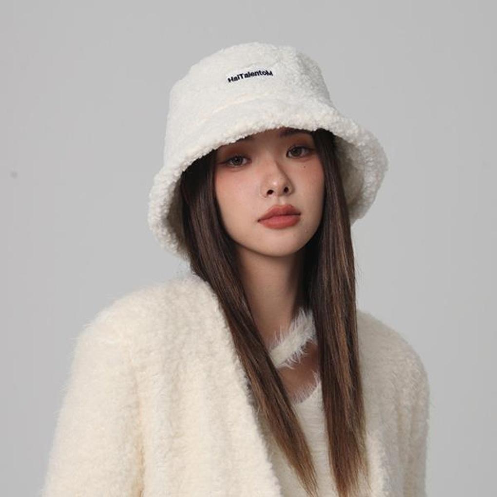 Women's Poggle Lettering Winter Bucket Hat LK-HT11