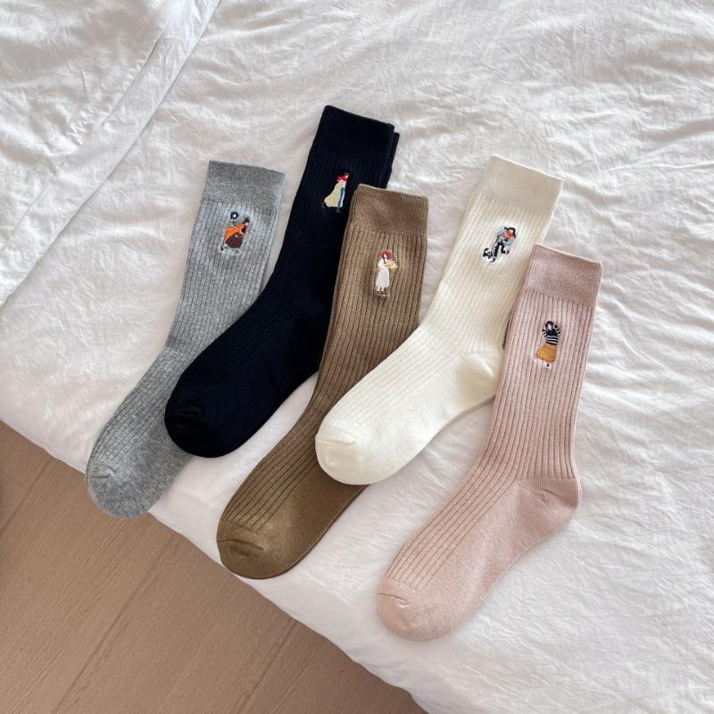 Little Girl Embroidered Mid-calf Socks Sketch, Simple Style, High-quality Pile Socks, Double-needle Embroidered Socks for Girls