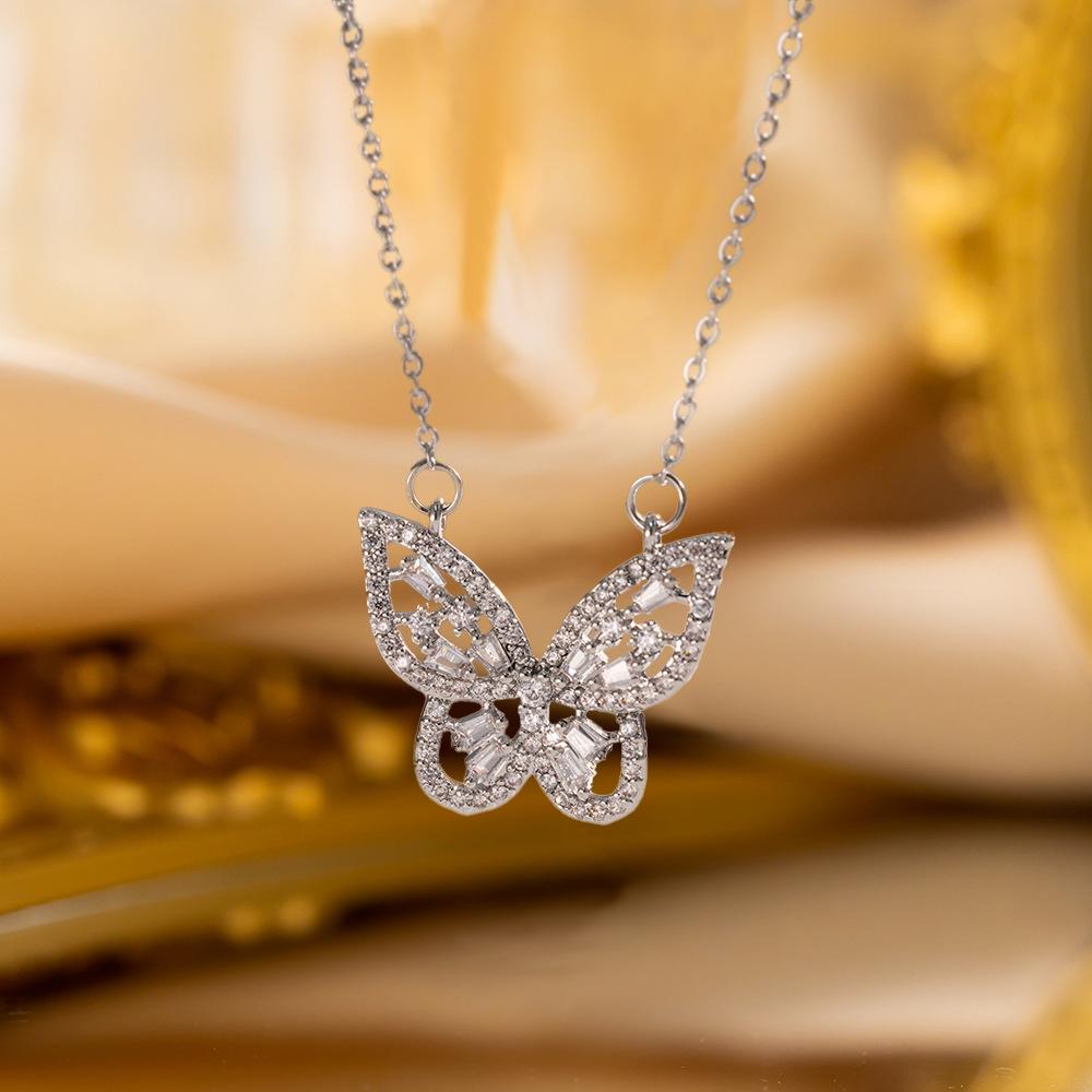 Elegant Luxury Full Zircon Copper Micro Inlaid Necklace Women Simple Exquisite Collarbone Chain Necklace