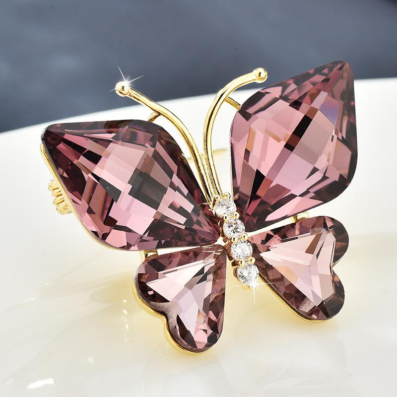 Autumn And Winter Crystal Butterfly Clothes Corsage Fashion Luxury Temperament Female Butterfly Brooch Clothes Accessories Tide