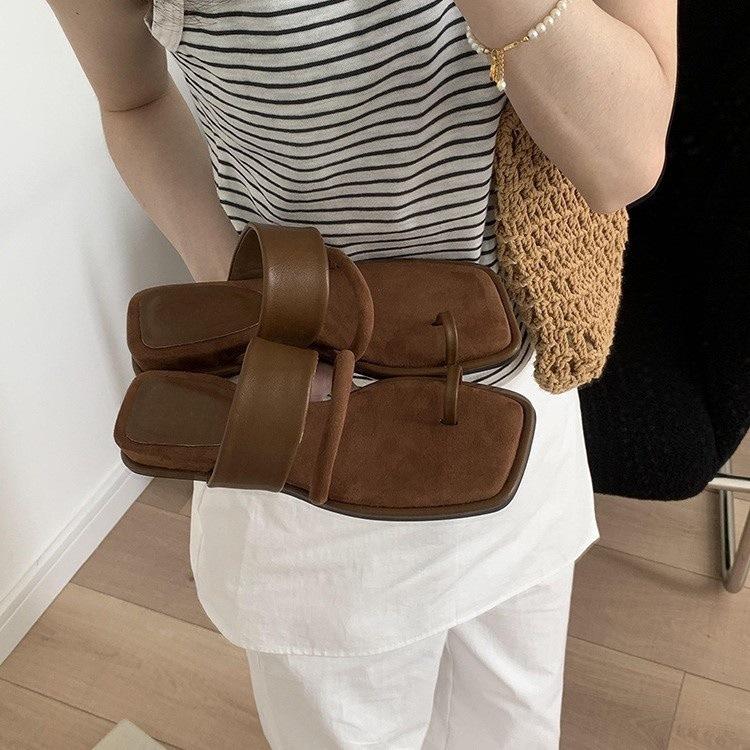 Flat bottom simple fashion square head open-toed sandals women's skirt summer cool slippers high-end one-word slippers tide