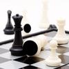 Klappbares magnetisches Schach 19,5*19,5cm Tragbares Schachbrett Internationales Schachspiel Geschenk für Erwachsene Kinder Anfänger