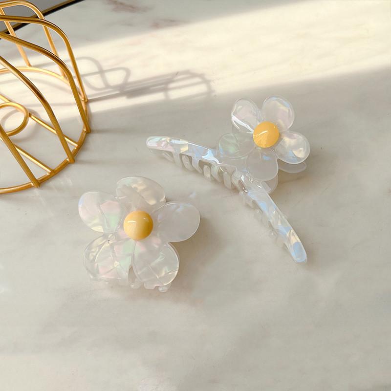 Charming Handcrafted Floral Hair Claw Clip For Women In Beautiful Colors